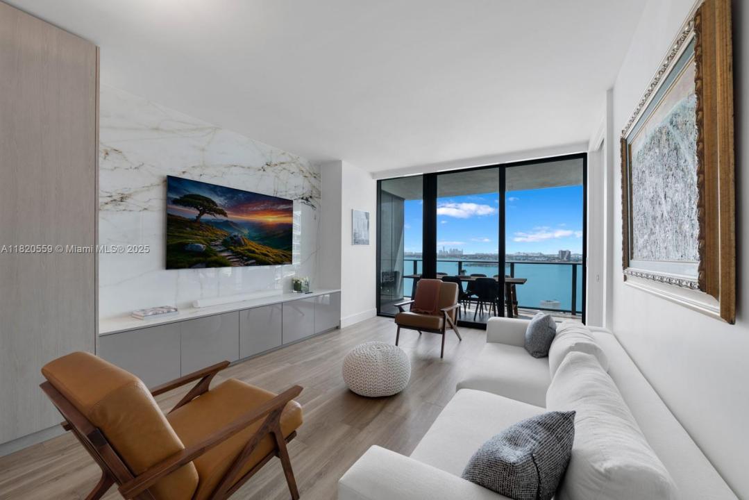 650 NE 32nd St 1904, Miami, FL 33137