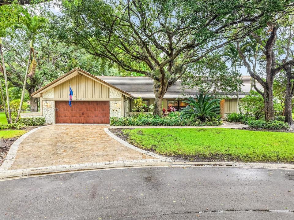 10123 Vestal Ct, Coral Springs, FL 33071