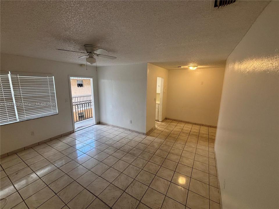 7841 Johnson St 210, Pembroke Pines, FL 33024
