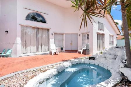 6987 Charlotte Ct, Margate, FL 33063