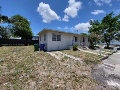 640 NW 77th St, Miami, FL 33150