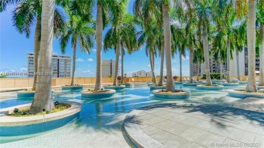 1425 Brickell Ave 48C, Miami, FL 33131
