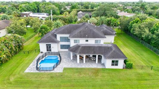 11901 NW 12th St, Plantation, FL 33323