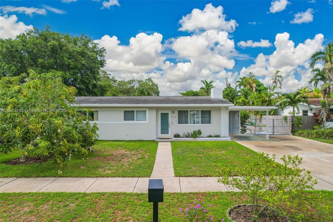 8600 SW 125th Ter, Miami, FL 33156