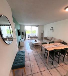 2345 NE 135th St 302, North Miami, FL 33181