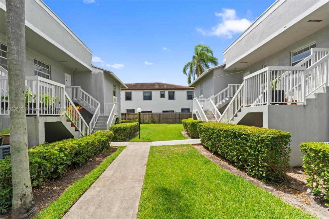 464 NE 210th Cir Ter 20410A, Miami, FL 33179