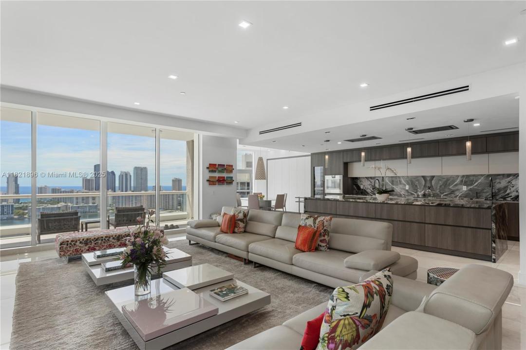 6000 Island Blvd PH7, Aventura, FL 33160