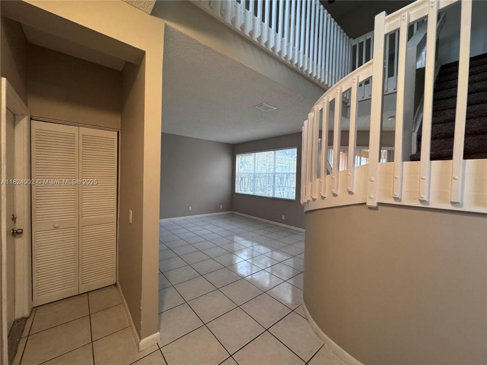 833 Stanton Dr, Weston, FL 33326