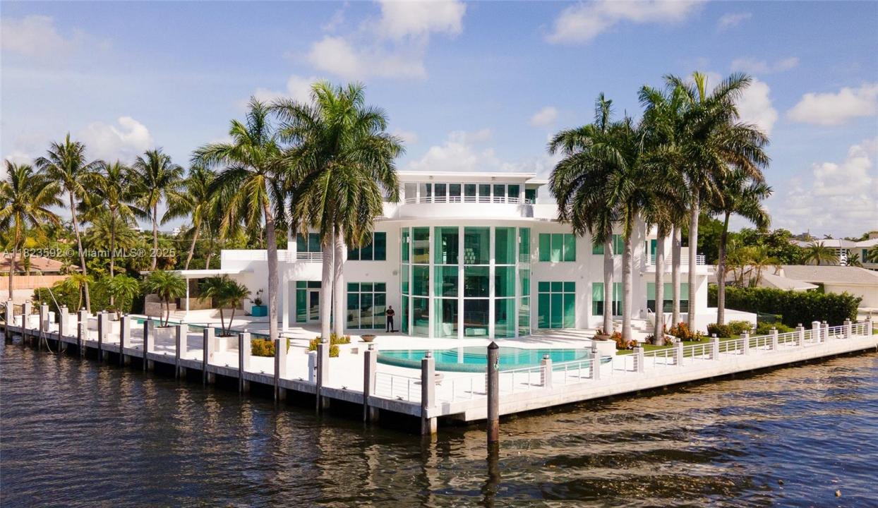 2890 NE 28th St, Fort Lauderdale, FL 33306