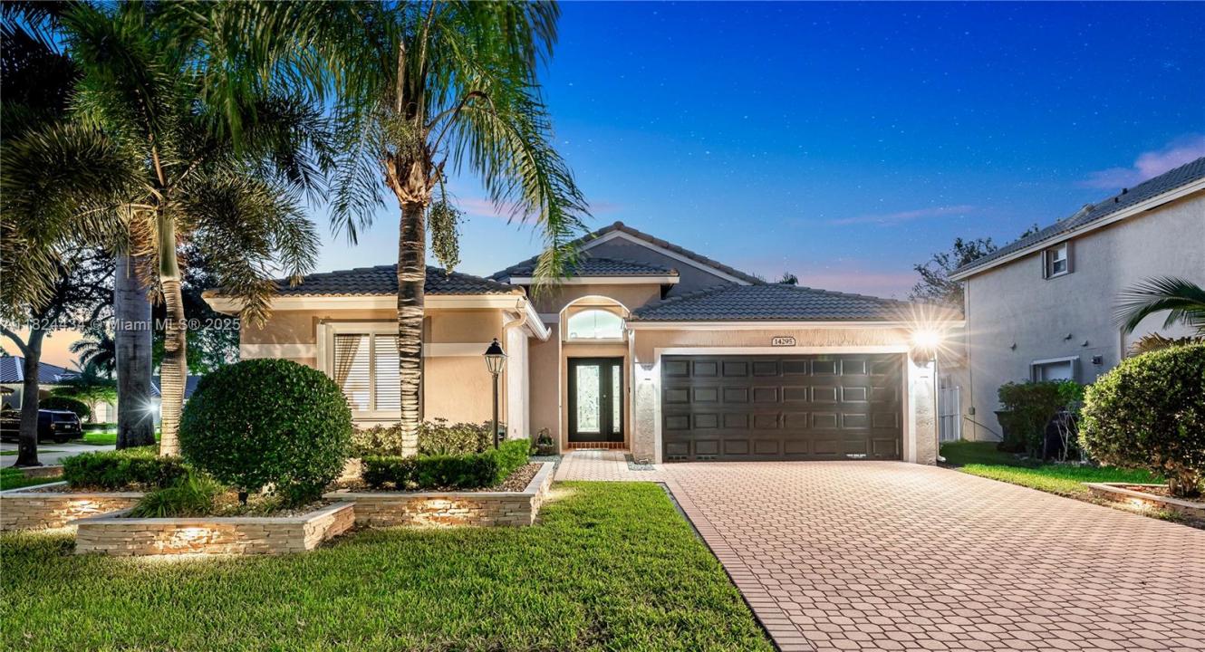 14295 NW 18th Pl, Pembroke Pines, FL 33028