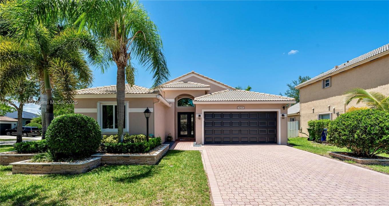 14295 NW 18th Pl, Pembroke Pines, FL 33028