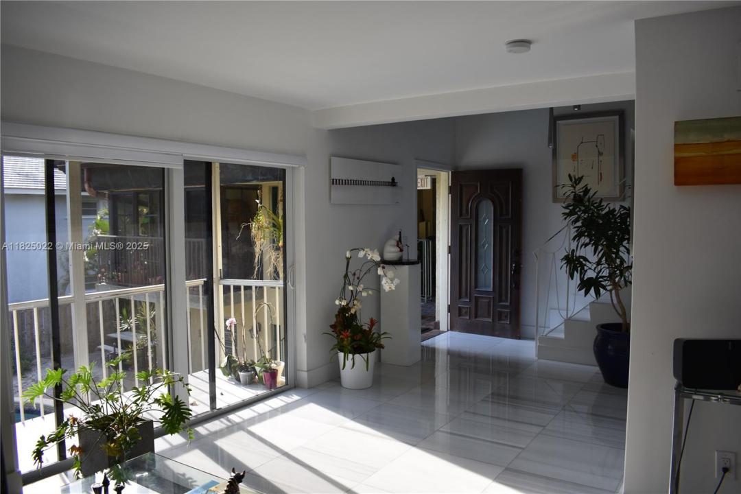 230 Sunrise Dr 11, Key Biscayne, FL 33149