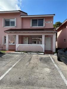 8013 Lake Dr 205, Doral, FL 33166