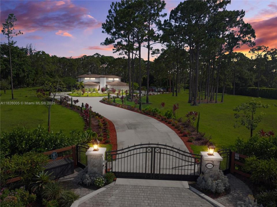 14645 Black Bear Rd, Palm Beach Gardens, FL 33418