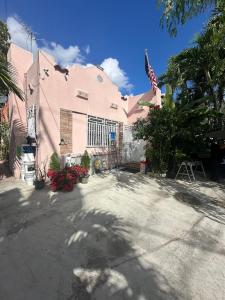 675 NW 34th St, Miami, Florida 33127