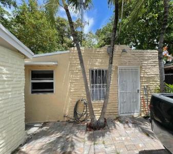 675 NW 34th St, Miami, Florida 33127