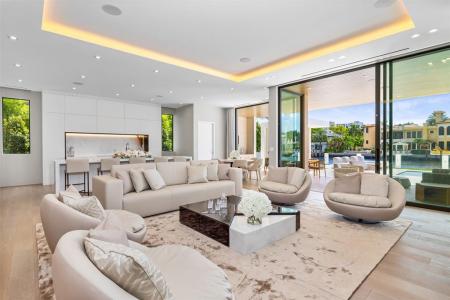 68 Isla Bahia Drive, Harbor Beach, Fort Lauderdale, Florida 33316