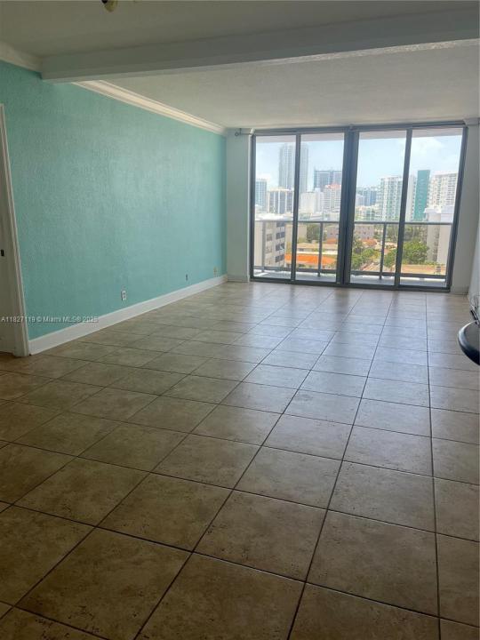 401 69th St 900, Miami Beach, FL 33141