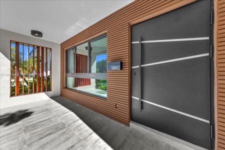 5890 SW 13th St, Plantation, FL 33317