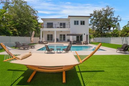 Biscayne Park, FL 33161