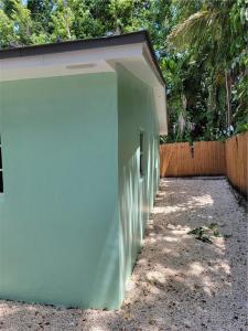 1010 NW 3rd Ave, Hallandale Beach, Flórida 33009, Estados Unidos