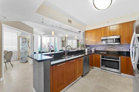 350 SE 2nd St 1870, 350 Las Olas Place, Fort Lauderdale, Florida 33301, Estados Unidos