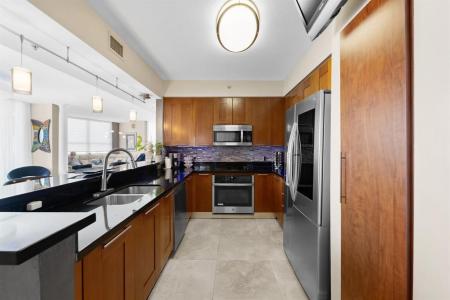 350 SE 2nd St 1870, 350 Las Olas Place, Fort Lauderdale, Florida 33301, Estados Unidos