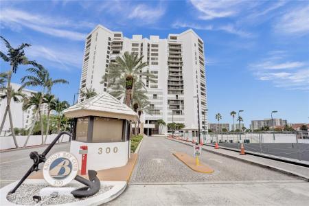 300 Three Islands Blvd 807, Anchor Bay Club, Hallandale Beach, 佛罗里达州 33009, 美国