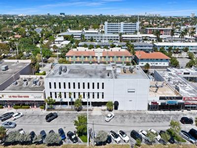 2817 E Oakland Park Blvd, Fort Lauderdale, Florida 33306