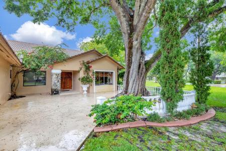 5355 NW 77th Ter, Whispering Woods, Coral Springs, Florida 33067