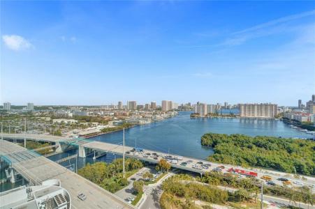 400 Sunny Isles Blvd 2005, Sunny Isles Beach, Floryda 33160, USA