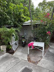 414 Virginia St, Key West, Флорида 33040, Соединенные Штаты