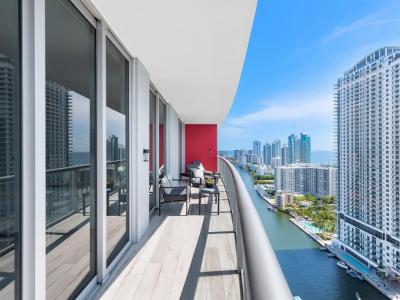 2600 E Hallandale Beach Blvd T3001, Hallandale Beach, Florida 33009, Stati Uniti