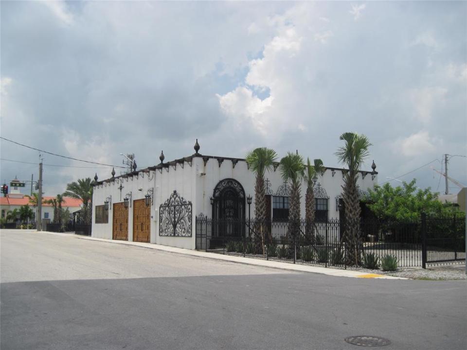 101 NE 1st St, Dania Beach, Florida 33004
