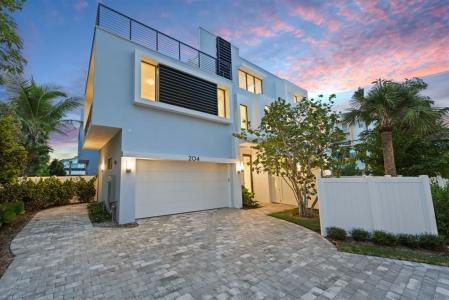 204 Osceola Park Lane, Centennial Square, Delray Beach, Florida 33483