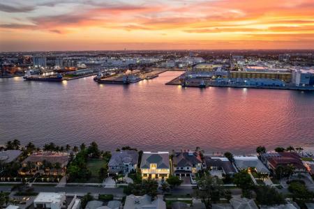 1957 Harbourview Dr, Fort Lauderdale, Florida 33316