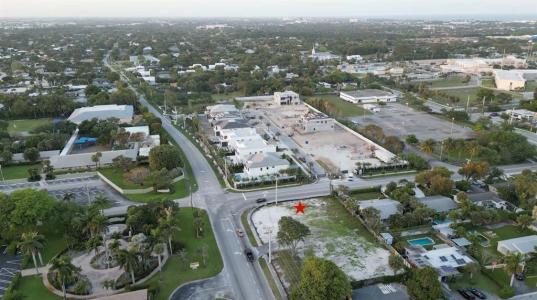 2019 N Swinton Ave., Delray Beach, Florida 33444