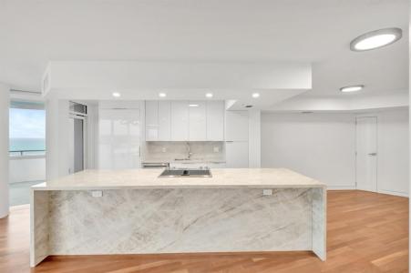 6301 Collins Ave 1007, La Gorce Palace, Miami Beach, Florida 33141, HOA KỲ