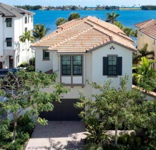 636 Windward Circle S, CASA DEL MAR, Boynton Beach, Florida 33435