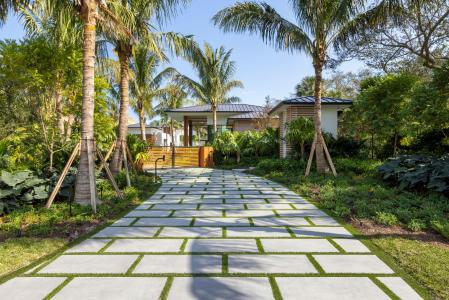 2415 Casas De Marbella Drive, Palm Beach Gardens, Florida 33410
