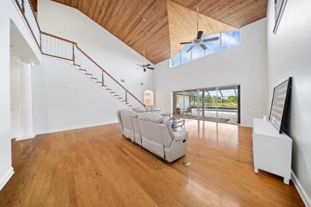 8686 Andrews Avenue, Fort Pierce, Flórida 34945, Estados Unidos