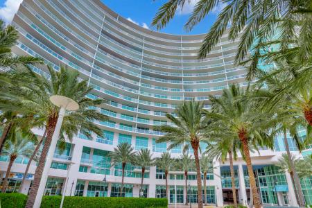 1 N Ocean Boulevard Ph05, Pompano Beach, Florida 33062