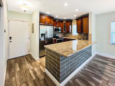 1120 99th Street 301, CLUB OF BAY HARBOR, Bay Harbor Islands, Florida 33154, HOA KỲ