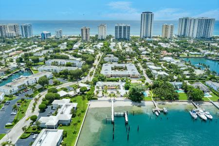 3025 Lake Drive, Singer Island, Florida 33404, USA