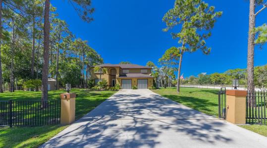 13049 85th Road N, The Acreage, فلوريدا 33412, الولايات المتحدة