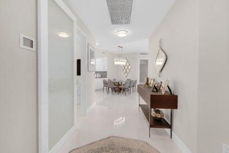 15811 Collins Avenue 2207, Sunny Isles Beach, Florida 33160, Stati Uniti