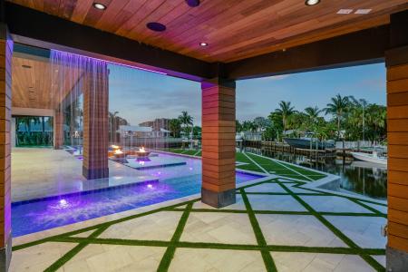 2143 Carib Circle, Palm Beach Gardens, Florida 33410