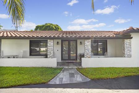 1700 SW 72nd Avenue, Plantation, Floride 33317, États-Unis