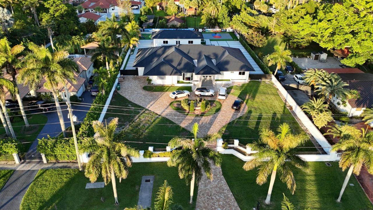 365 NW 132nd Ave, Miami, פלורידה 33182, ארצות הברית של אמריקה