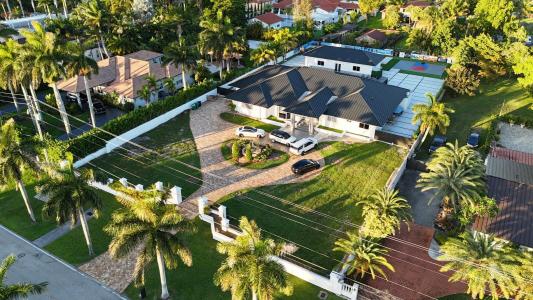365 NW 132nd Ave, Miami, פלורידה 33182, ארצות הברית של אמריקה